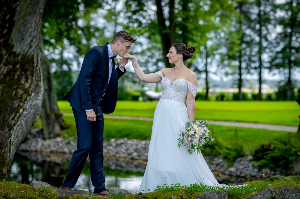 Bryllupsfotografering i Hafslundparken i Sarpsborg